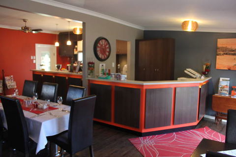 Merredin Motel & Gumtree Restaurant - New South Wales Tourism  1