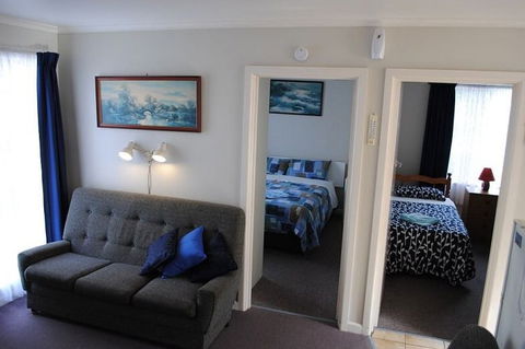 Killara Holiday Flats - New South Wales Tourism  0