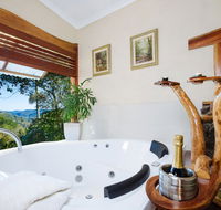 Lillypillys Cottages  Day Spa