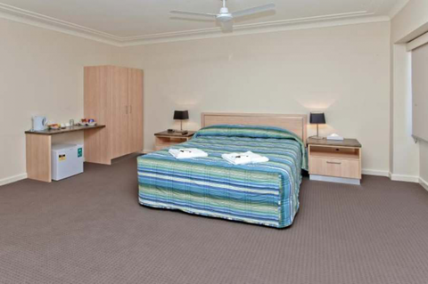 Ocean Beach Hotel - New South Wales Tourism  6