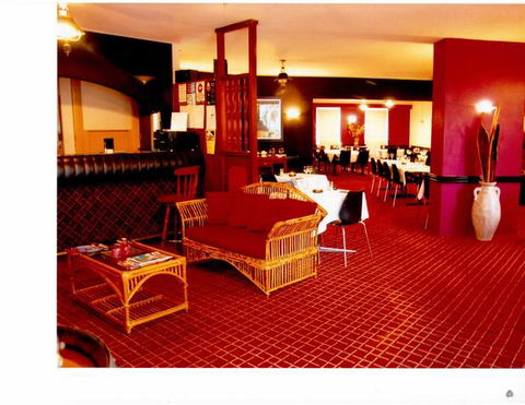 Molly Morgan Motor Inn - New South Wales Tourism  0