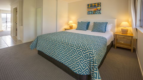Mollymook Shores Motel And Conference Centre - New South Wales Tourism  4