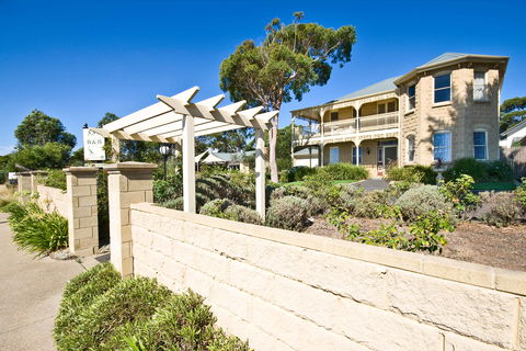 Mount Martha Bed & Breakfast By The Sea - New South Wales Tourism  0