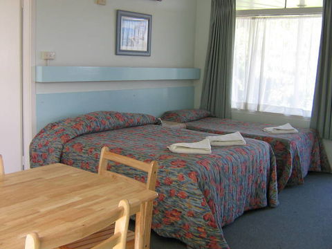 Newcastle Heights Motel - New South Wales Tourism  2