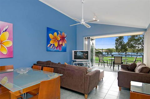 Noosa River Palms - New South Wales Tourism  1