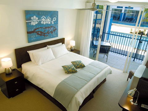 Oaks Lagoons - New South Wales Tourism  0