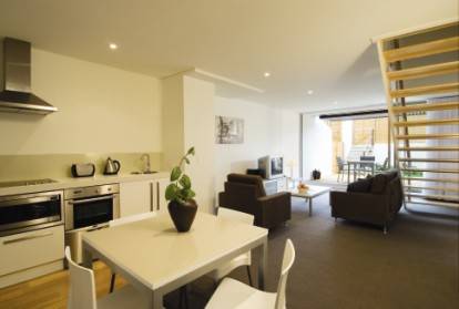 Oaks Lure - New South Wales Tourism  0