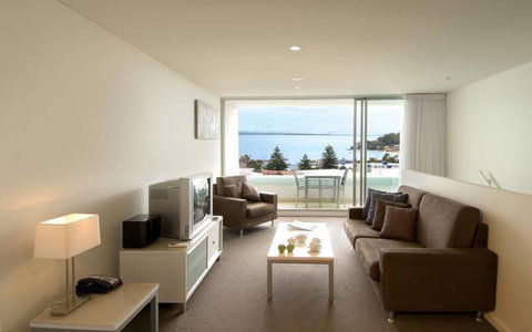 Oaks Lure - New South Wales Tourism  3