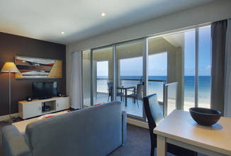 Oaks Plaza Pier - New South Wales Tourism  1