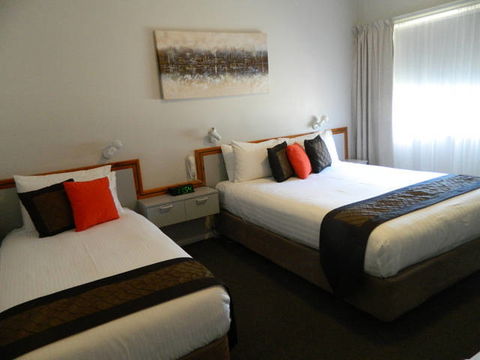 Orana Windmill Motel - New South Wales Tourism  0