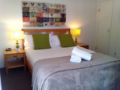 Outrigger Bay Apartments - New South Wales Tourism  2