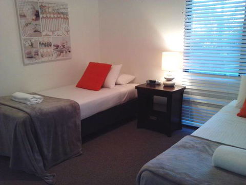 Outrigger Bay Apartments - New South Wales Tourism  3