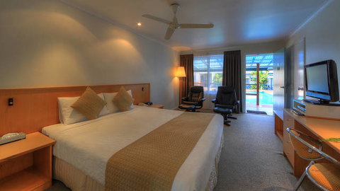 Paradise Hotel & Resort - New South Wales Tourism  9