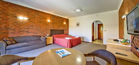 Paradise Lakes Motel - New South Wales Tourism  3