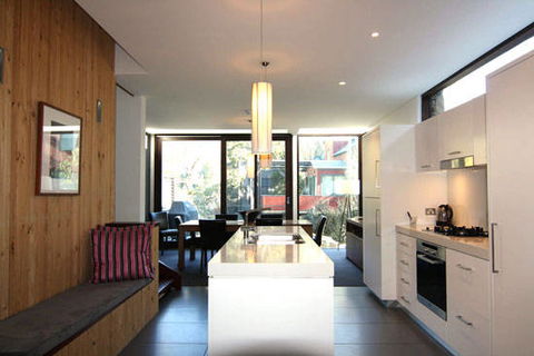 Parallel Apartments - New South Wales Tourism  4