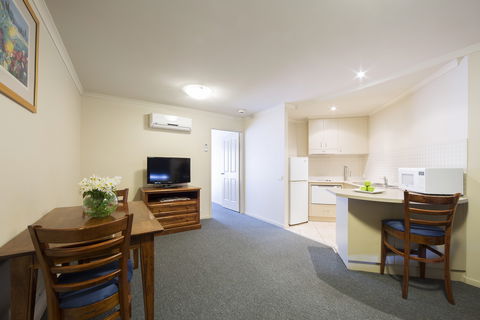 Parklands Apartments Dickson - New South Wales Tourism  1