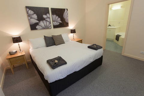 Port Lincoln Foreshore Apartments - New South Wales Tourism  2