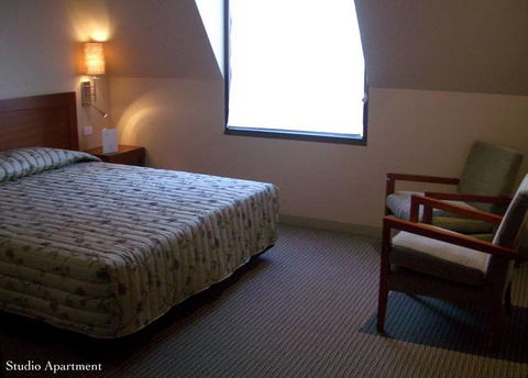 Quality Hotel Batman's Hill On Collins - New South Wales Tourism  5