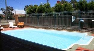 Queensgate Motel - New South Wales Tourism  0