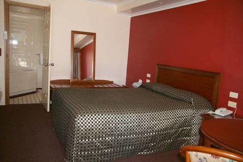 Queensgate Motel - New South Wales Tourism  3