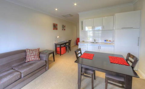 Red Earth Motel - New South Wales Tourism  0