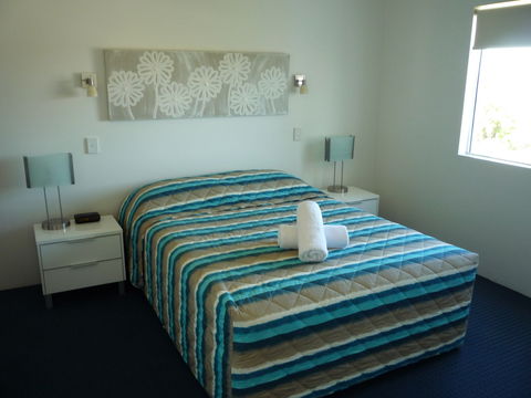 Regatta Riverfront Apartments - New South Wales Tourism  9