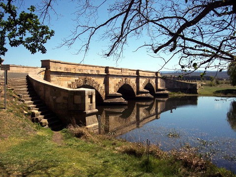 Ross Motel & Caravan Park - New South Wales Tourism  0