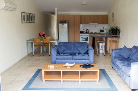 Sails Luxury Apartments - New South Wales Tourism  3