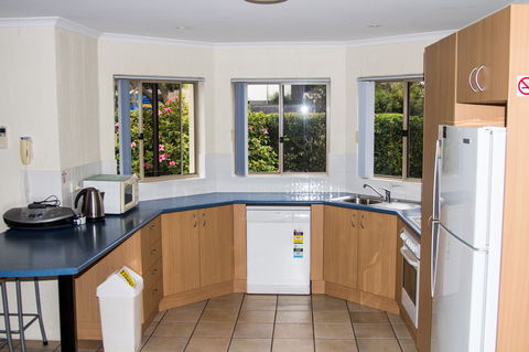 Sails Luxury Apartments - New South Wales Tourism  7