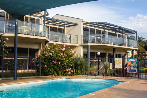 Sails Luxury Apartments - New South Wales Tourism  6
