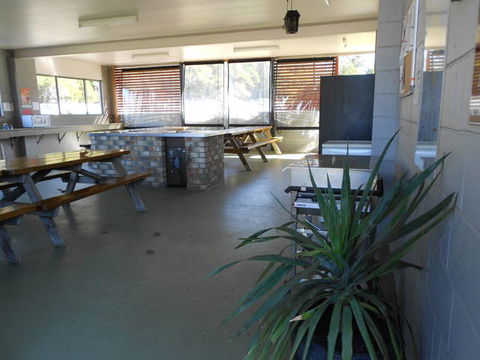 Sapphire Valley Caravan Park - New South Wales Tourism  2