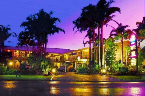 Sapphire Waters Motor Inn - New South Wales Tourism  1