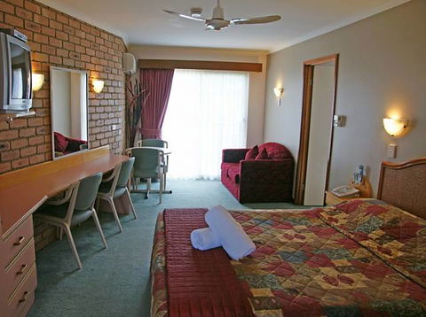 Sapphire Waters Motor Inn - New South Wales Tourism  2