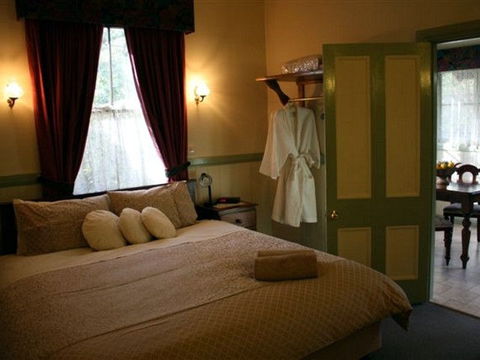 Secrets Hideaway - New South Wales Tourism  0