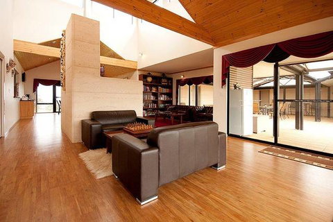 Sensational Heights Bed & Breakfast - New South Wales Tourism  4