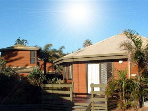 Shelly Beach Cabins - New South Wales Tourism  3