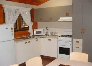 Shelly Beach Cabins - New South Wales Tourism  10