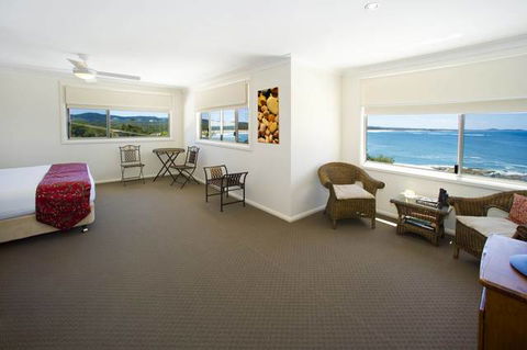 Solitary Islands Lodge - New South Wales Tourism  0