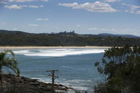 Solitary Islands Lodge - New South Wales Tourism  3