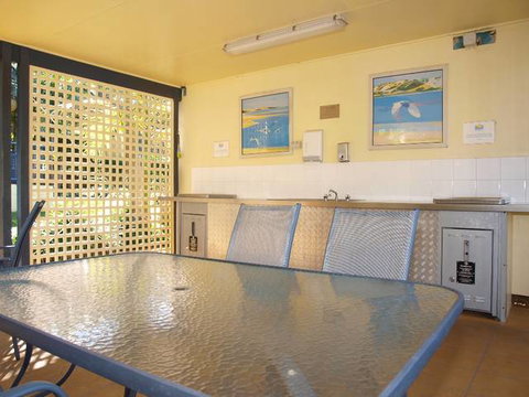 South Pacific Apartments - New South Wales Tourism  3