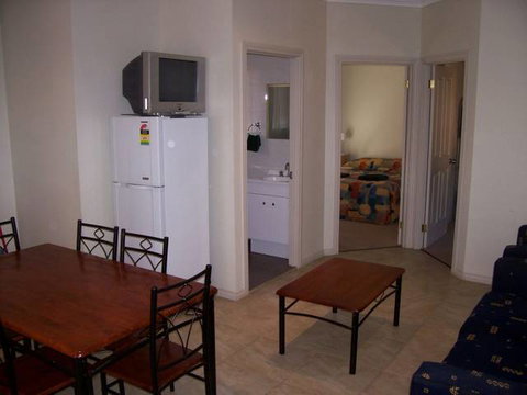 Stuart Caravan & Cabin Park - New South Wales Tourism  4