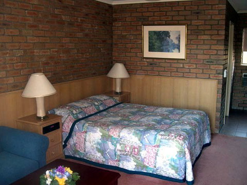 Summerhill Motor Inn - New South Wales Tourism  1