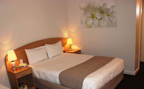 Sunshine Motor Inn - New South Wales Tourism  1