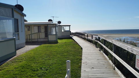 Stansbury Foreshore Caravan Park - New South Wales Tourism  6