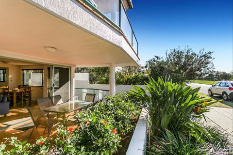 A Summer Cottage - New South Wales Tourism  351