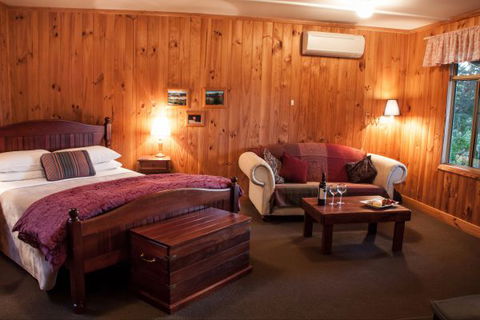 Balingup Heights Hilltop Forest Cottages - New South Wales Tourism  8
