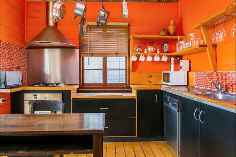 A Summer Cottage - New South Wales Tourism  387