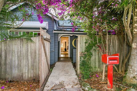 A Summer Cottage - New South Wales Tourism  391