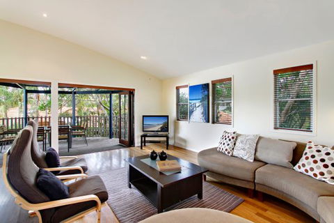 A Summer Cottage - New South Wales Tourism  196