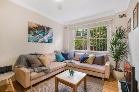 A Summer Cottage - New South Wales Tourism  375